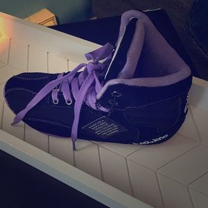 Size 6 purple/black Ryder Sneakers